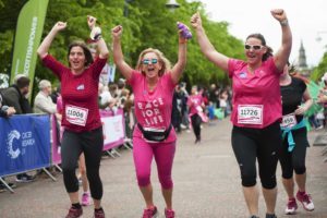 BRAVE CANCER SURVIVOR SCIENTIST AND NURSE LAUNCH RACE FOR LIFE GLASGOW 2018 6 200518 RaceForLife 09 scaled