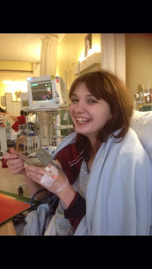 PROUD CANCER SURVIVOR SARA AGED 25 CHOSEN TO LAUNCH THE 25TH BIRTHDAY CELEBRATIONS OF RACE FOR LIFE IN SCOTLAND 7 Sara in hospital having treatment for cancer