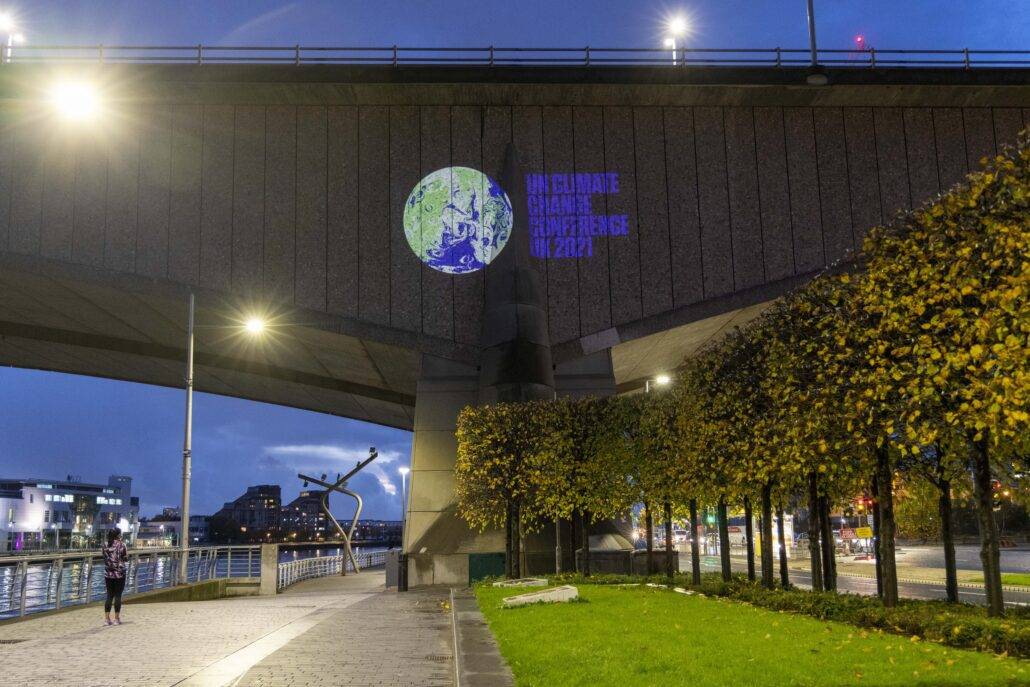 KINGSTON BRIDGE LIGHTS UP FOR COP26 4 JF pics 9