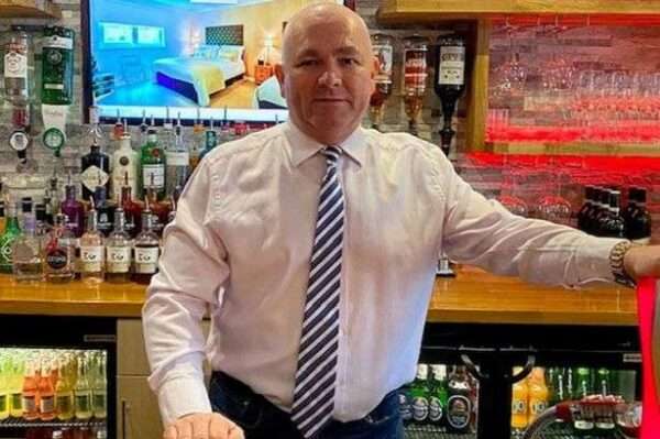 Scots pubs forced to close early to save cash as they struggle to stay afloat