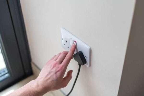 Energy expert says to save on bills by switching off 'vampire devices' at home